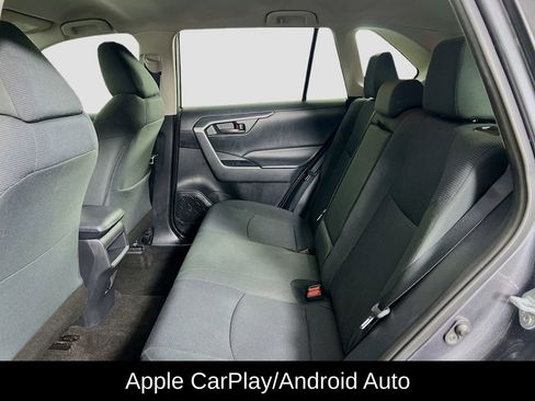 Used 2020 Toyota RAV4 LE image 11