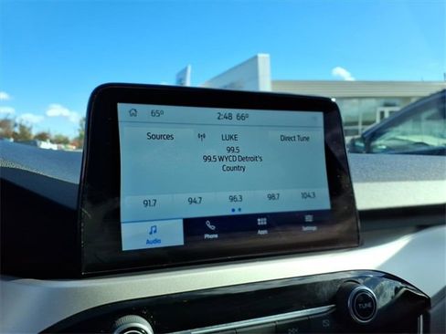 Used 2020 Ford Escape SEL image 18