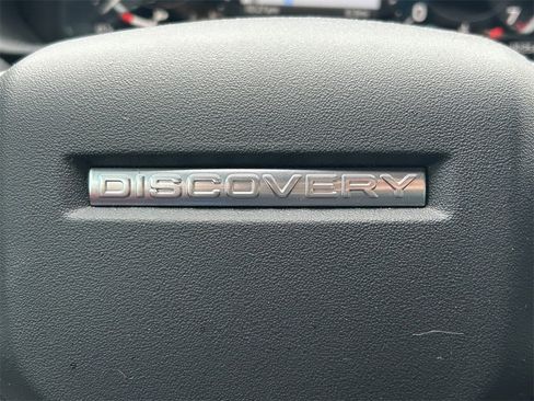 Used 2024 Land Rover Discovery Dynamic SE image 43