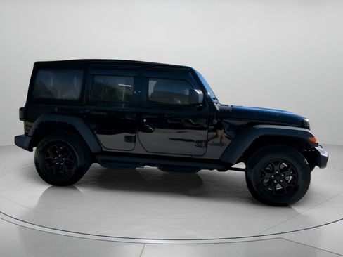 Used 2021 Jeep Wrangler Unlimited Sport image 32