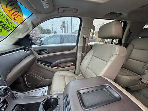 Used 2019 Chevrolet Tahoe LT w/ Luxury Package AWD/4WD image 9