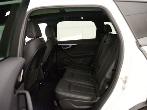 Certified 2025 Audi Q7 2.0T Premium Plus w/ Premium Plus Package image 11