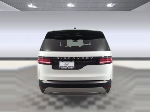 Certified 2025 Land Rover Discovery S image 9