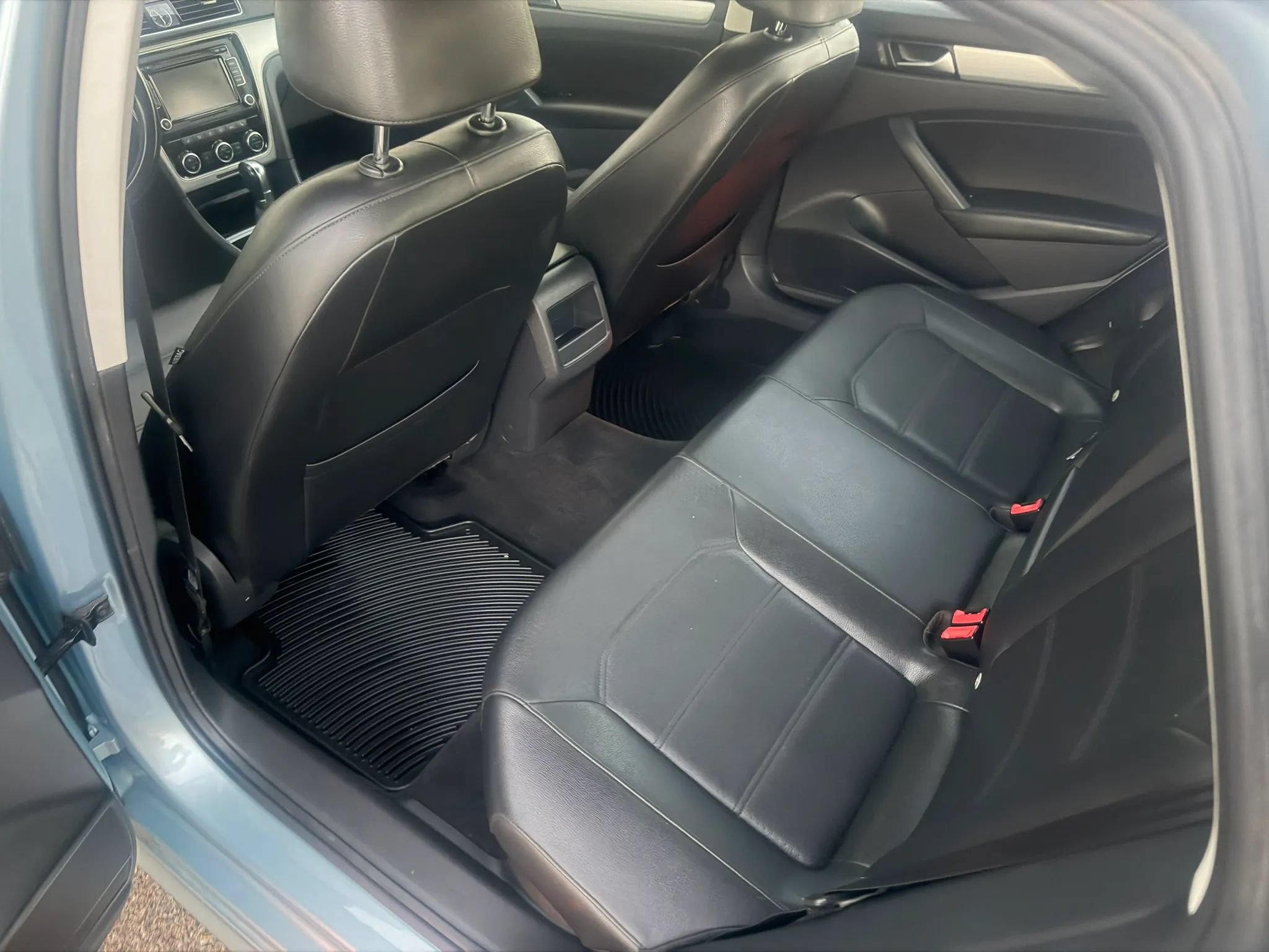 Used 2012 Volkswagen Passat TDI SE FWD image 20