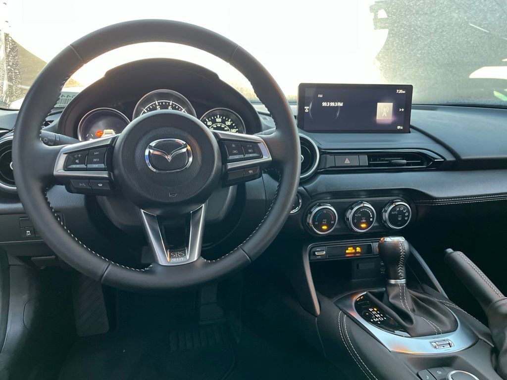Used 2026 MAZDA MX-5 Miata RF Grand Touring RWD image 18