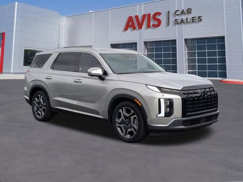 Used 2025 Hyundai Palisade Limited FWD image 3