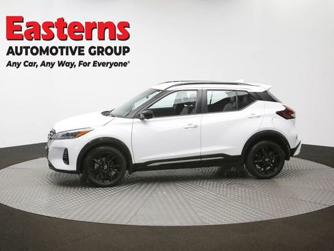Used 2023 Nissan Kicks SR w/ SR Premium Package FWD image 60