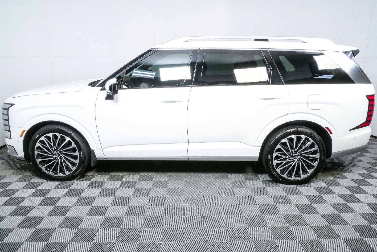 Used 2026 Hyundai Palisade Calligraphy AWD/4WD image 33