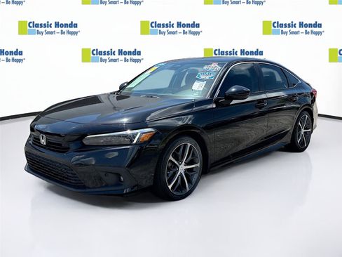 Used 2024 Honda Civic Touring image 3