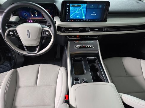New 2026 Lincoln Aviator 2WD image 16