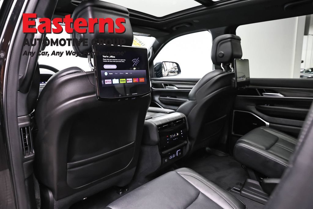Used 2024 Jeep Wagoneer Series III w/ Premium Group I AWD/4WD image 26