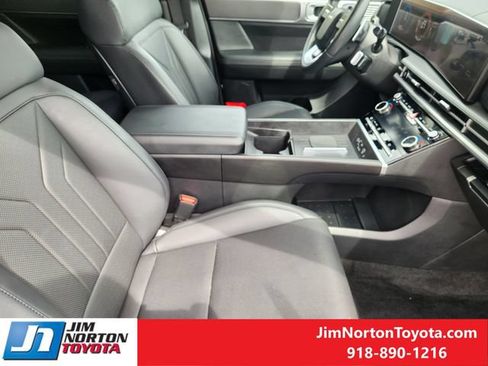 Used 2026 Hyundai Santa Fe SEL AWD/4WD image 14