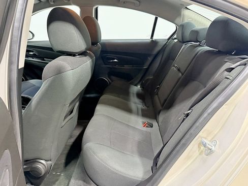 Used 2011 Chevrolet Cruze Eco image 23