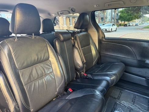 Used 2015 Toyota Sienna SE Premium FWD image 59