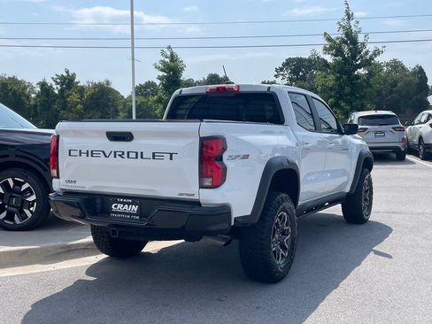 Used 2023 Chevrolet Colorado ZR2 w/ ZR2 Convenience Package III AWD/4WD image 7