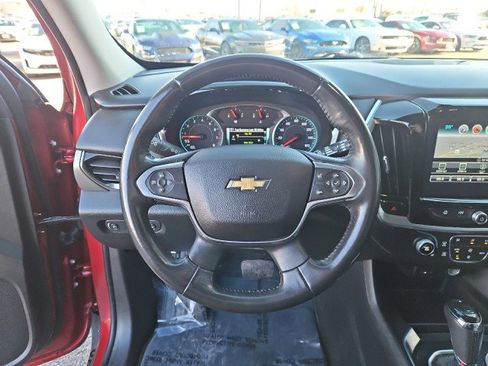 Used 2018 Chevrolet Traverse LT image 12