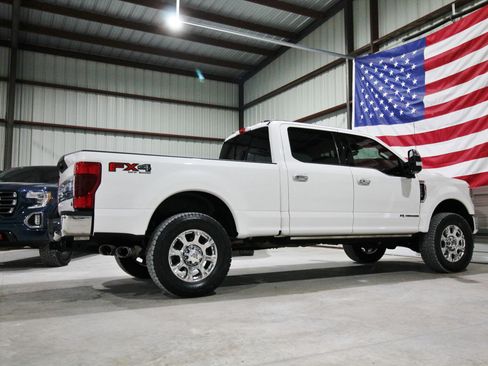 Used 2022 Ford F250 King Ranch w/ King Ranch Ultimate Package AWD/4WD image 12