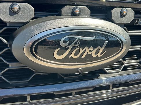 New 2026 Ford F250 Lariat w/ Black Appearance Package image 24