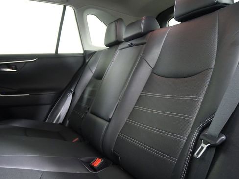 Used 2021 Toyota RAV4 Limited image 11