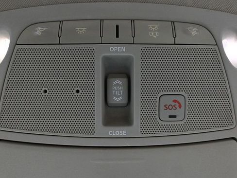 Used 2017 Nissan Murano Platinum image 33