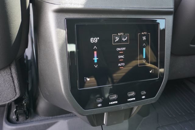 Used 2026 GMC Yukon Denali Ultimate w/ LPO, Floor Liner Package AWD/4WD image 46