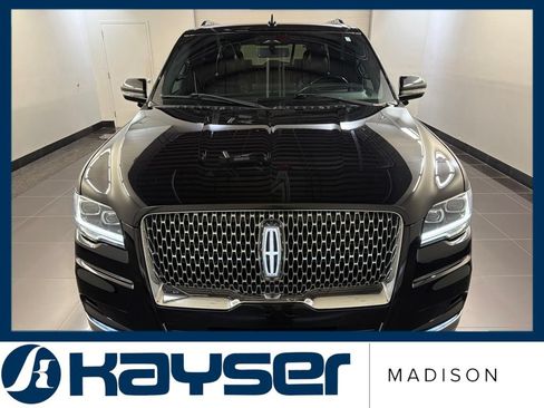 Used 2022 Lincoln Navigator L Reserve AWD/4WD image 2