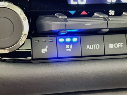 New 2026 Toyota Sequoia Platinum AWD/4WD image 20