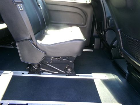 Used 2018 Mercedes-Benz Metris Passenger image 11