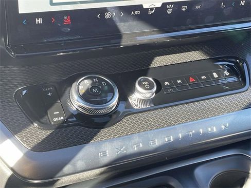 New 2025 Ford Expedition Platinum w/ Stealth Performance Package image 29