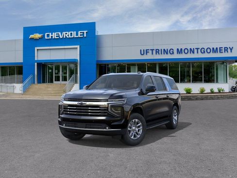 New 2026 Chevrolet Suburban LT w/ Comfort Package AWD/4WD image 8