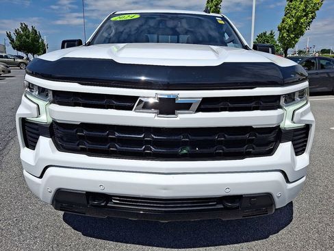 Used 2024 Chevrolet Silverado 1500 RST w/ Convenience Package II AWD/4WD image 3