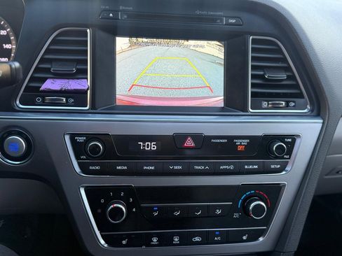 Used 2016 Hyundai Sonata Sport w/ Option Group 1V FWD image 16