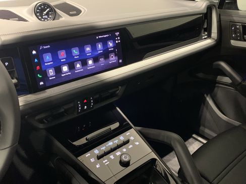 New 2026 Porsche Cayenne Coupe image 19