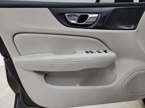 Used 2022 Volvo S60 B5 Inscription image 21