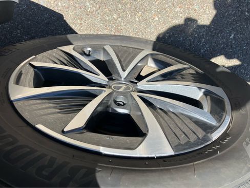 Used 2024 Lexus RZ 300e Premium w/ Technology Package FWD image 8