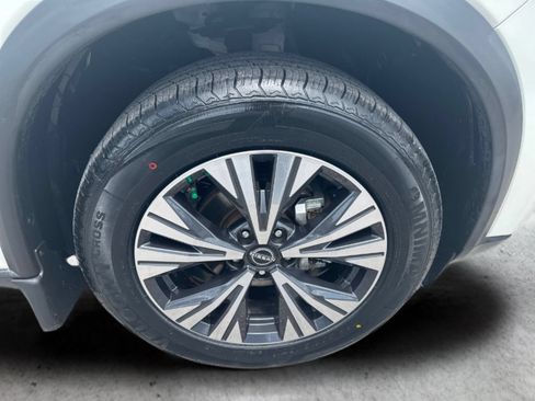 Certified 2023 Nissan Rogue SV FWD image 41