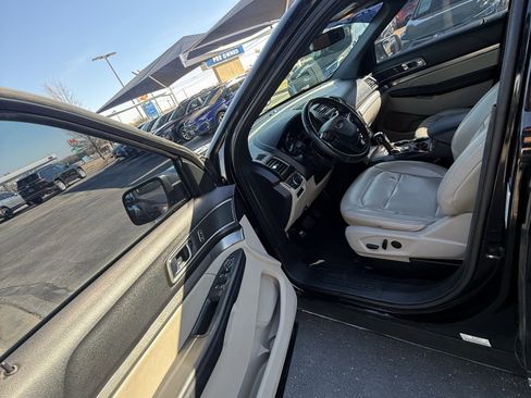 Used 2019 Ford Explorer XLT w/ Equipment Group 202A image 20