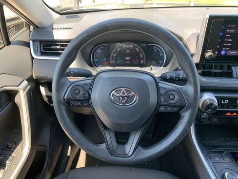 Used 2025 Toyota RAV4 XLE w/ Convenience Package AWD/4WD image 13