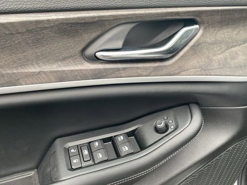 New 2026 Jeep Grand Cherokee Altitude AWD/4WD image 23
