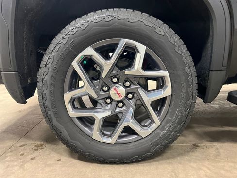 New 2026 GMC Sierra 1500 SLT w/ SLT Premium Plus Package image 9