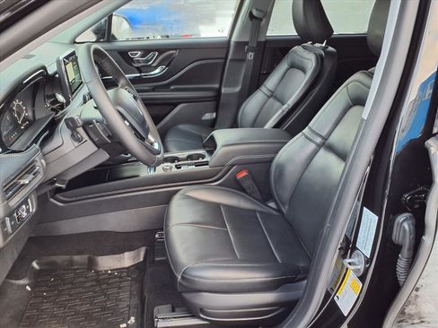 Used 2022 Lincoln Corsair AWD w/ Equipment Group 101A image 4