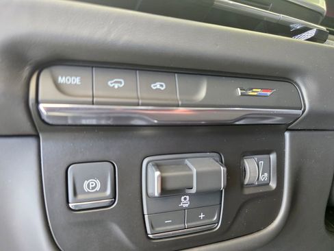 Certified 2026 Cadillac Escalade V w/ LPO, ONYX Package image 40