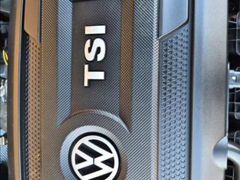 Used 2018 Volkswagen Golf S FWD image 19