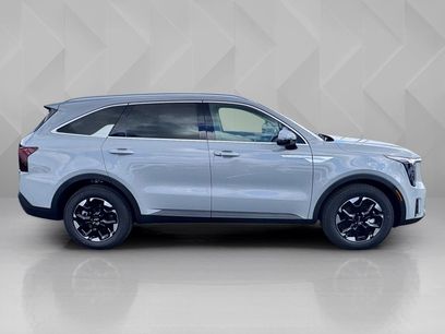 New 2026 Kia Sorento S w/ S Panoramic Sunroof Package
