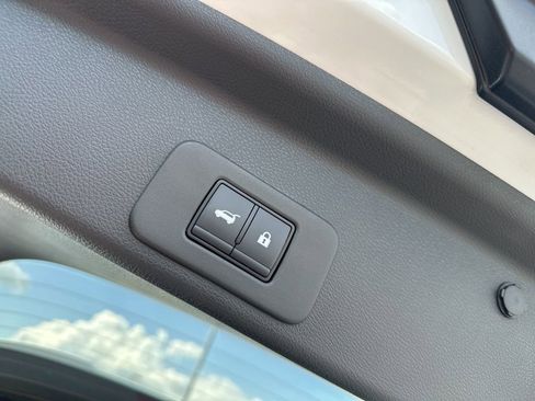 Used 2025 Nissan Murano Platinum w/ Cargo Package AWD/4WD image 42