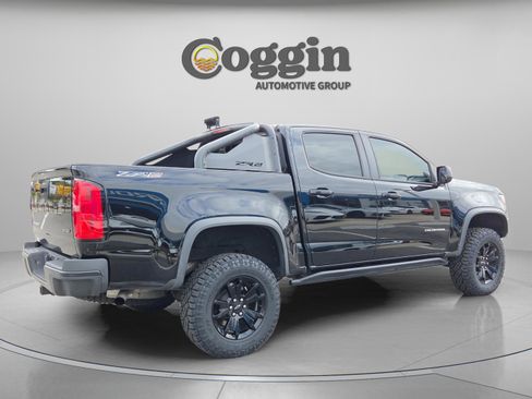 Used 2021 Chevrolet Colorado ZR2 w/ ZR2 Midnight Special Edition image 6