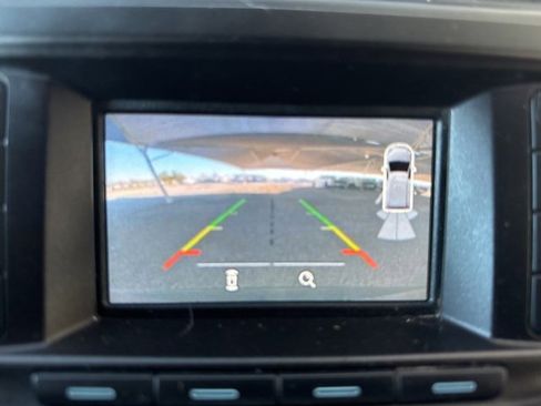 Used 2018 Ford Explorer XLT image 22