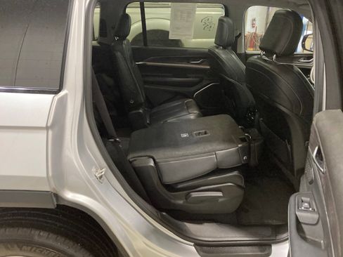 Used 2022 Jeep Grand Cherokee L Limited image 11