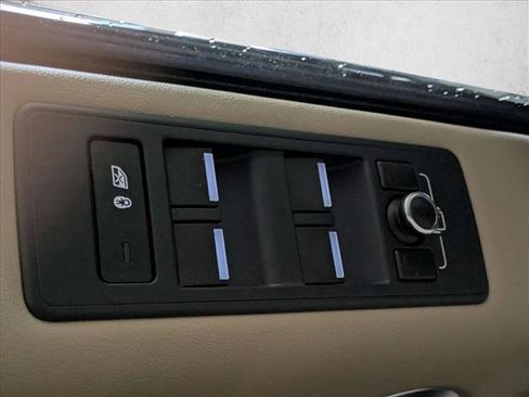 Used 2014 Land Rover Range Rover Sport Supercharged image 13