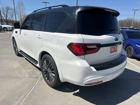 Certified 2021 INFINITI QX80 Luxe w/ All-Season Package image 8